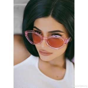 New Quay x Kylie As If Shades/ sunglasses